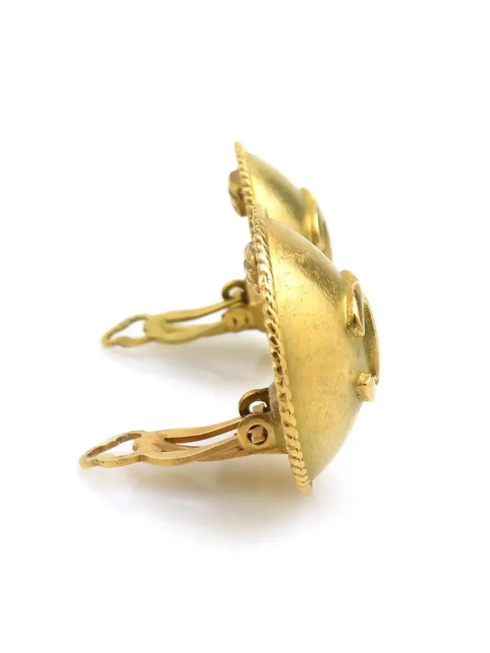 Auth Chanel Vintage Cc Logo Clip On #306950C32B